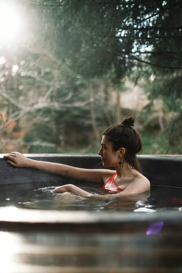 How to start pool and hot tub maintenance business