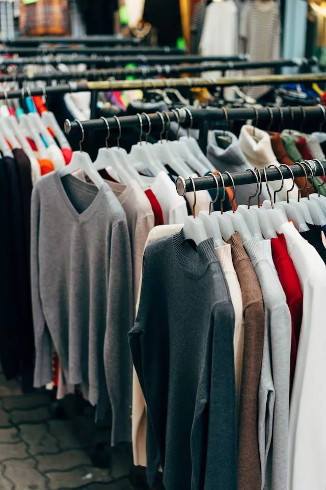 how to start a secondhand clothing store